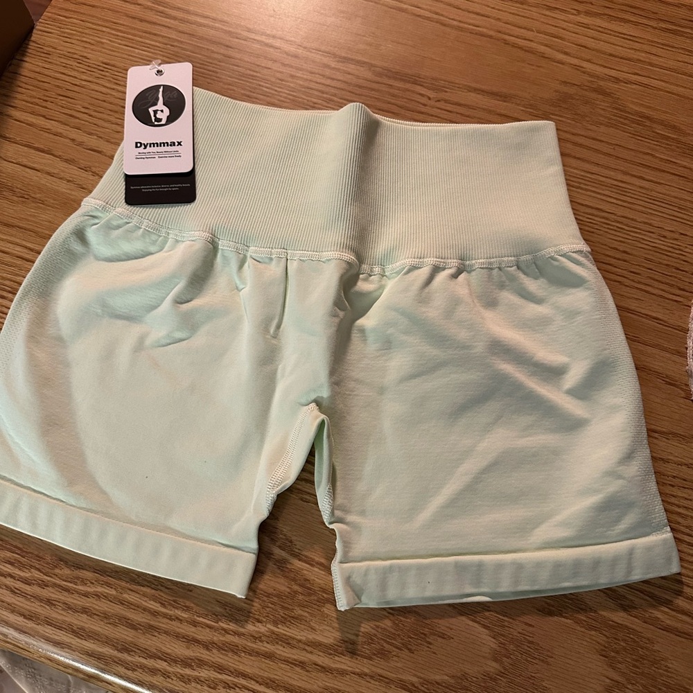 NEW NWT 10/12  Large Women's Mint Green WorkOut /Running Shorts.MUST BE BUNDLED